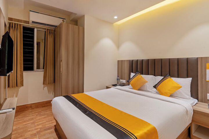 Room 4 of 31