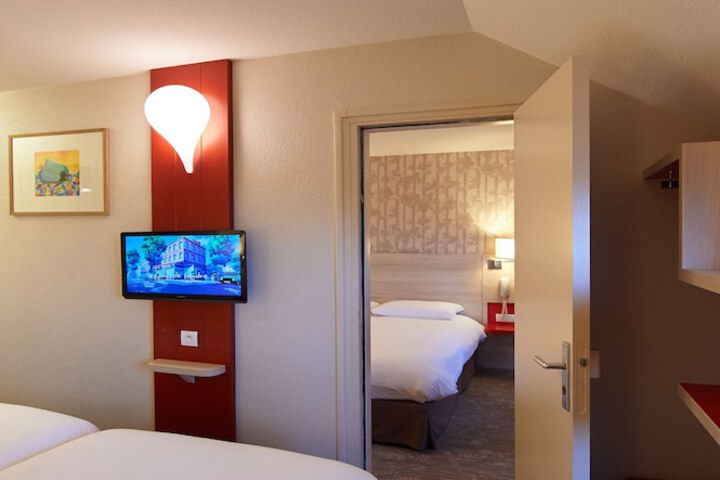 Room 8 of 58