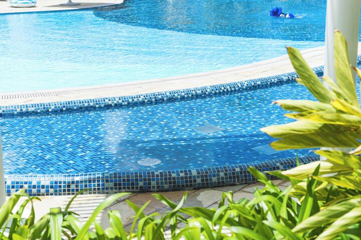 Pool 56 of 168