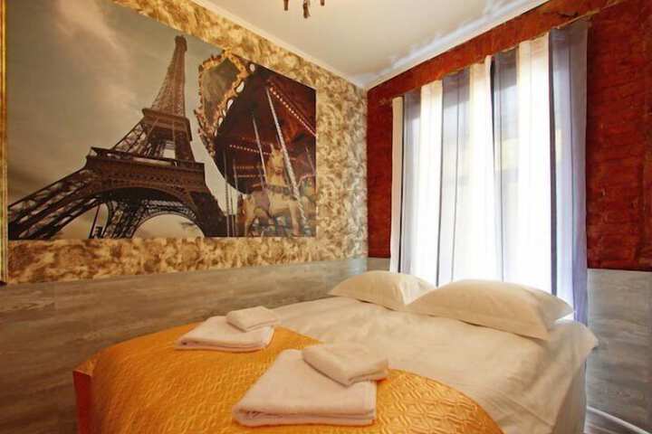 Room 5 of 25