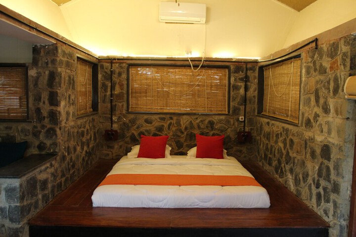 Room 10 of 44