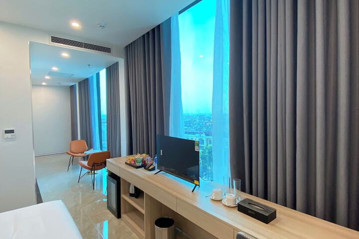 Room 2 of 20