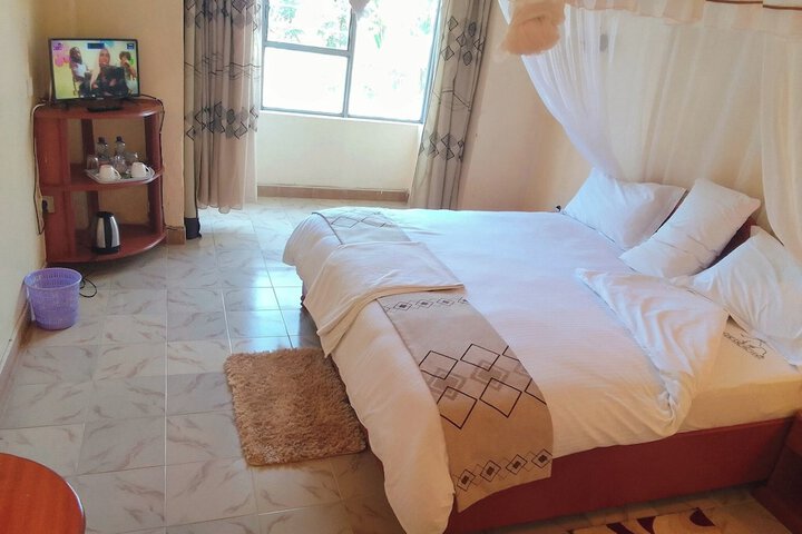 Room 6 of 60