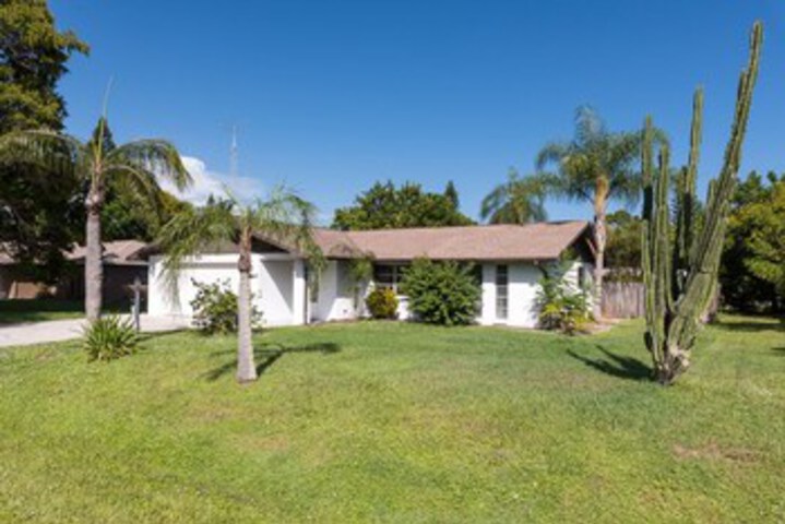 Property Grounds 20 of 24