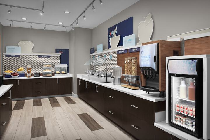 Breakfast/Coffee Service 27 of 33