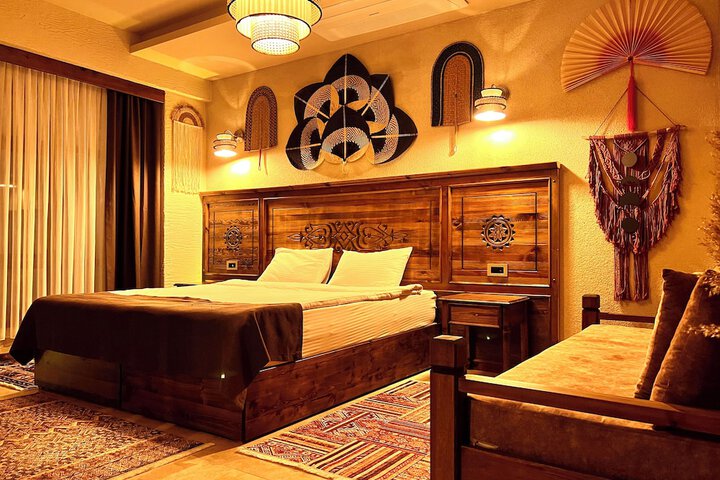 Room 13 of 124