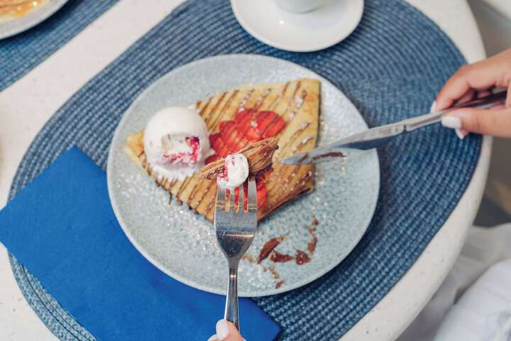 Dining 65 of 66