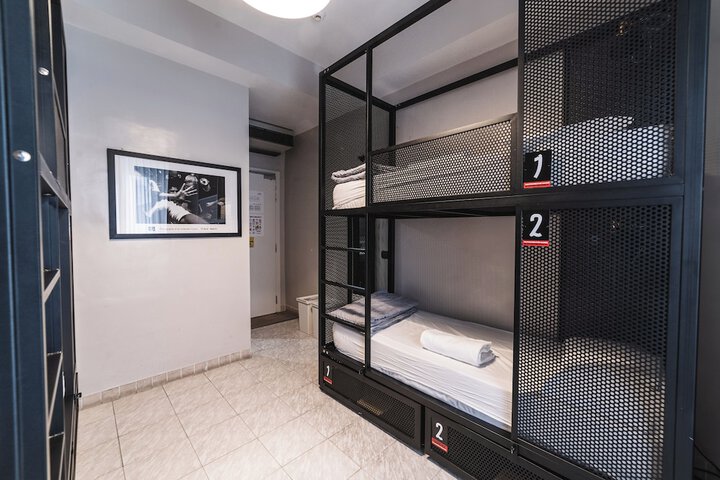 Room 7 of 82