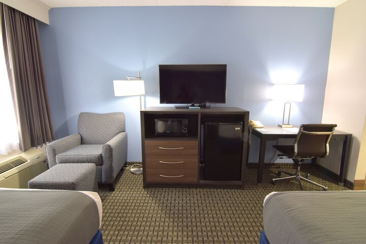 2 Double Beds High Speed Internet Accessible Microwave and Refrigerator Flat Screen Tele (1 of 7)