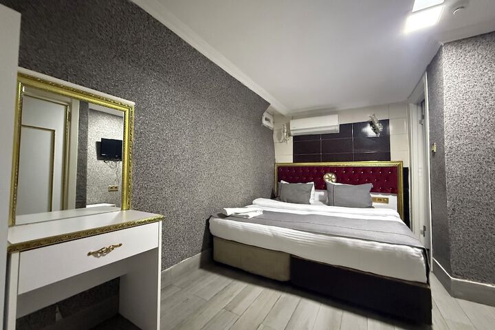 Room 26 of 110