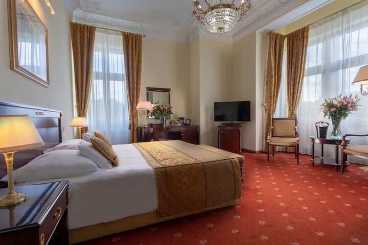 Room 44 of 97