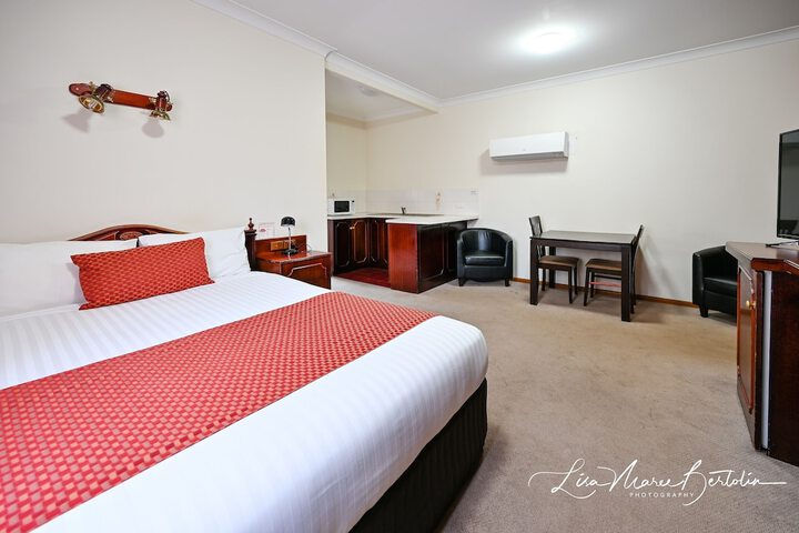 Room 9 of 32