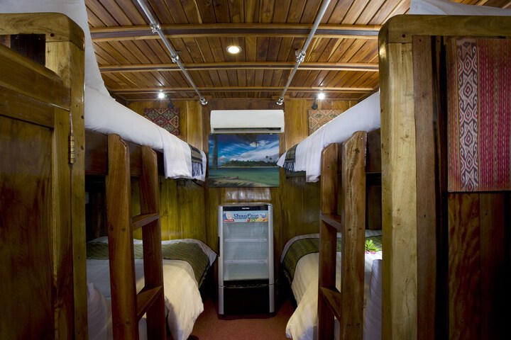 Room 4 of 28