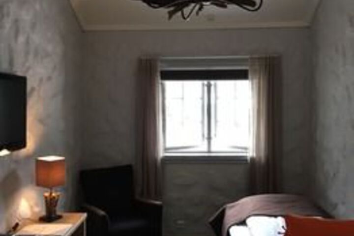 Room 39 of 106