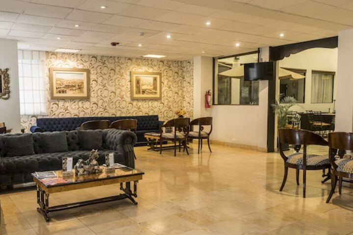 Entrance & Lobby
