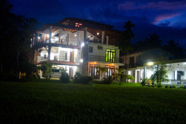 Hotel 12 of 17