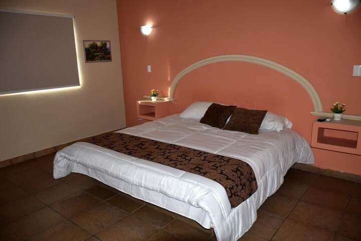 Room 9 of 30