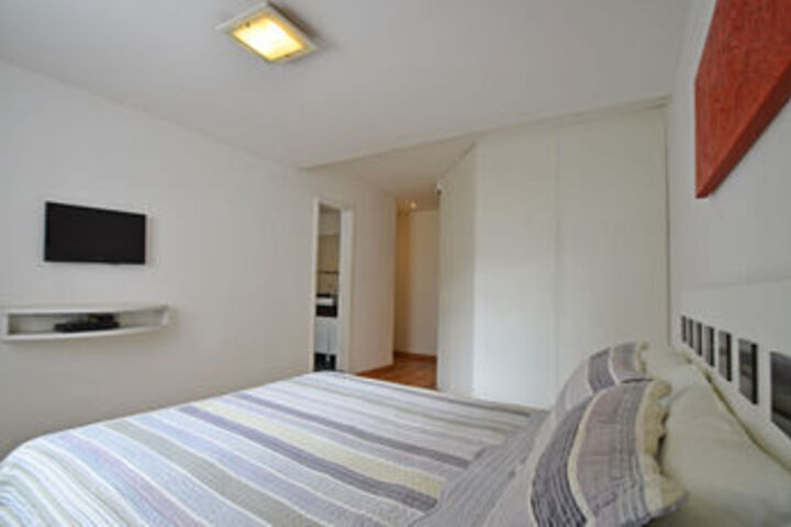 Room 11 of 27