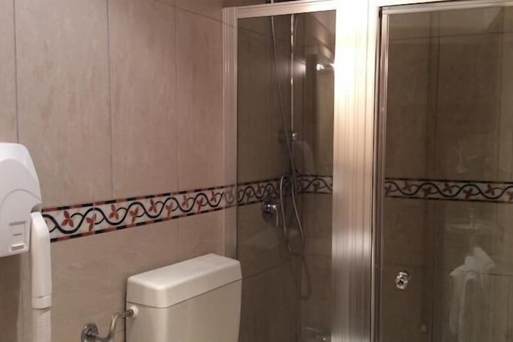 Room 15 of 31
