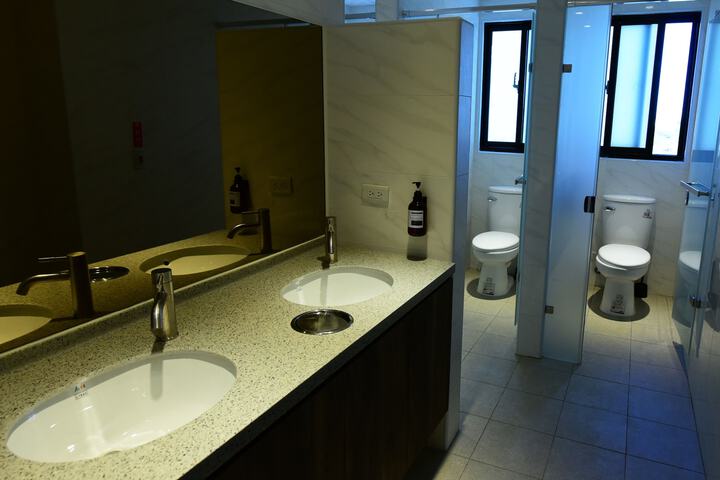 Room 136 of 142
