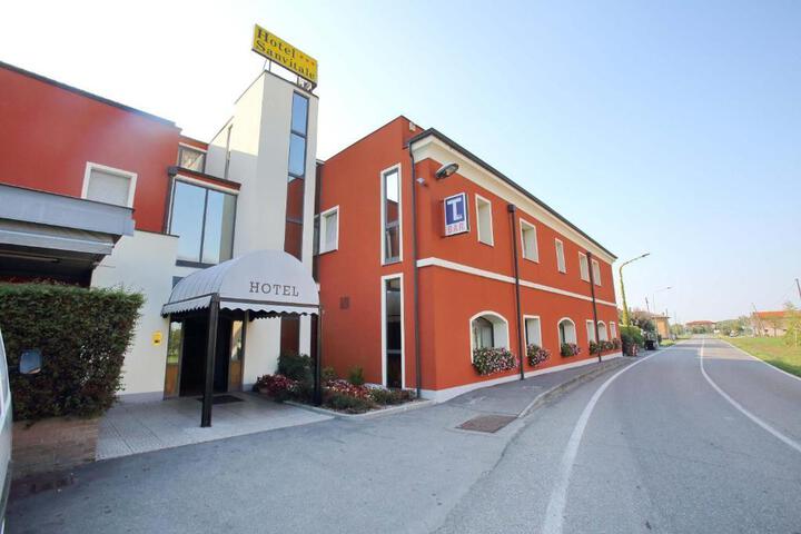 HOTEL SANVITALE