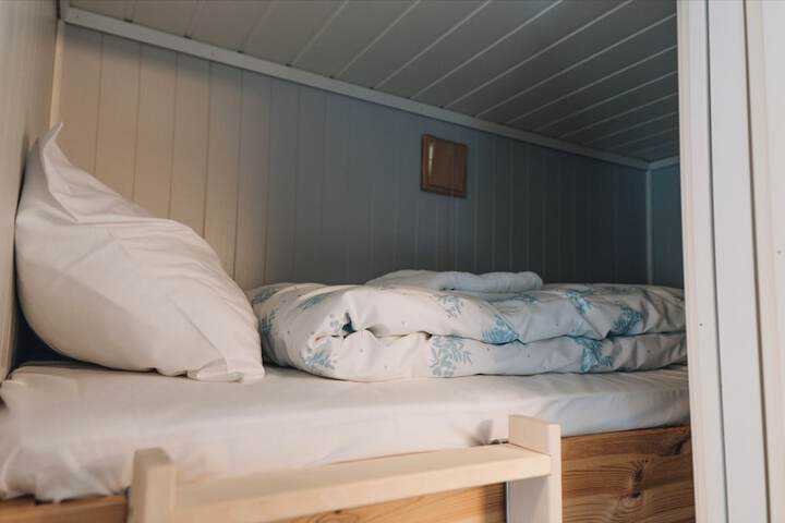 Room 6 of 35