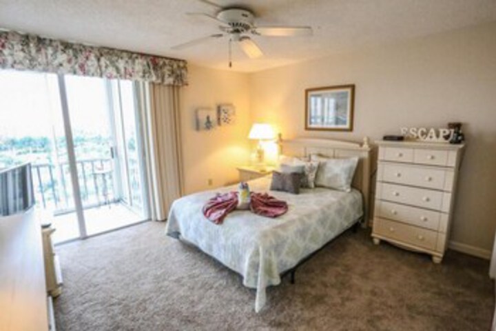Room 17 of 18
