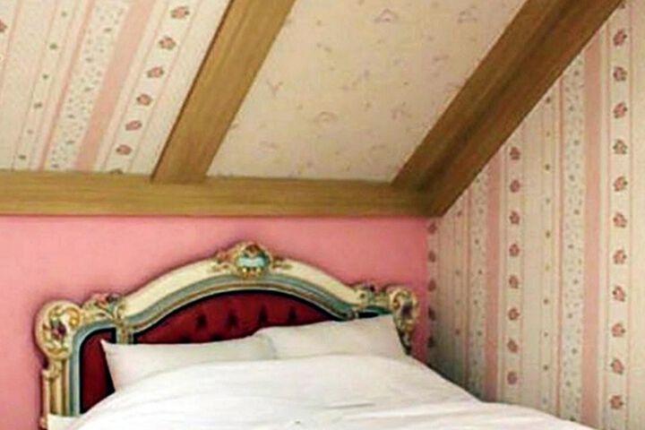 Room 25 of 72