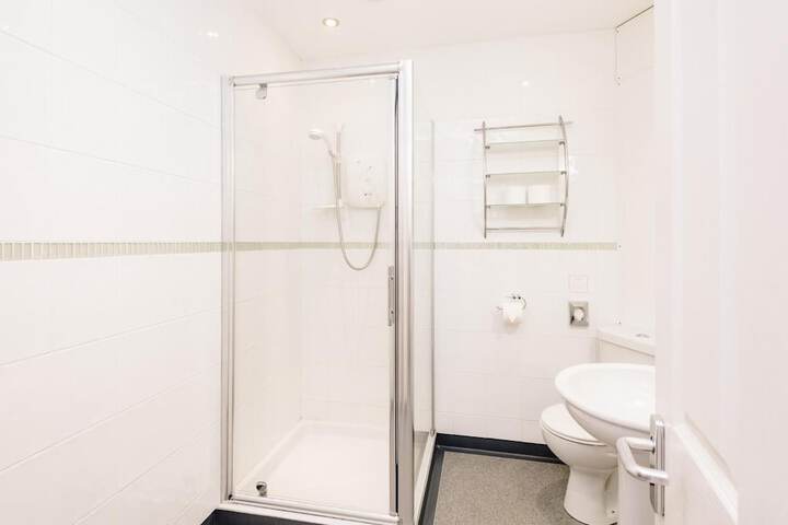 Clean Restrooms