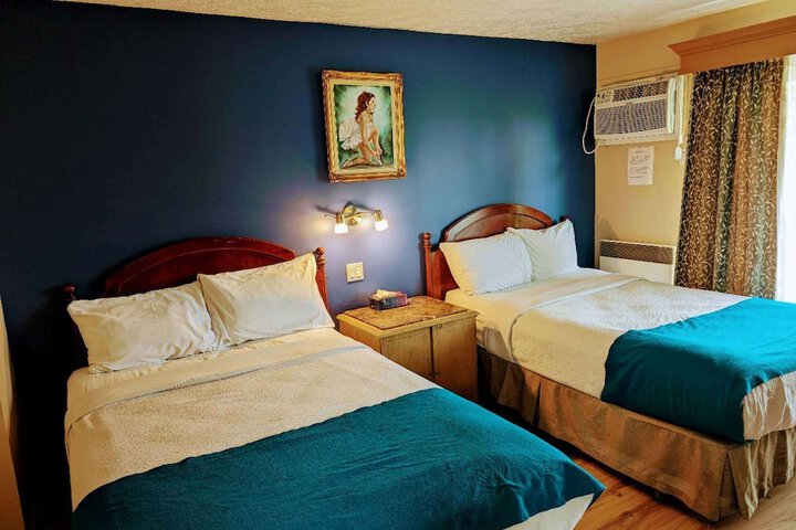 Room 15 of 38