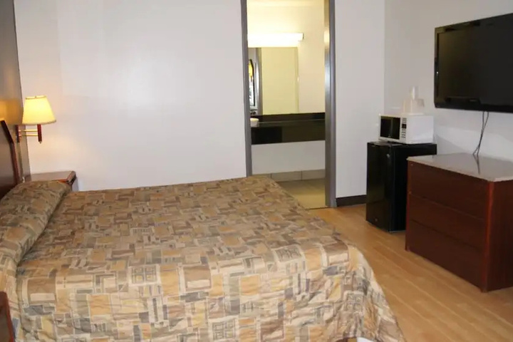 Room 3 of 13