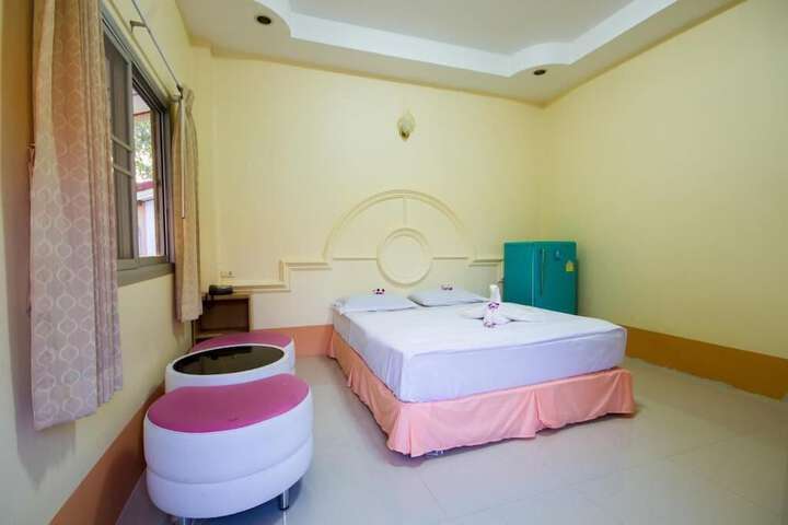 Room 12 of 39