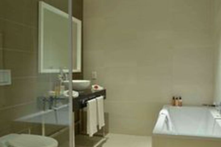 Room 3 of 36