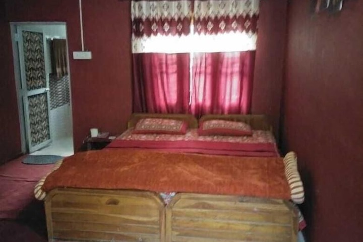 Room 11 of 38