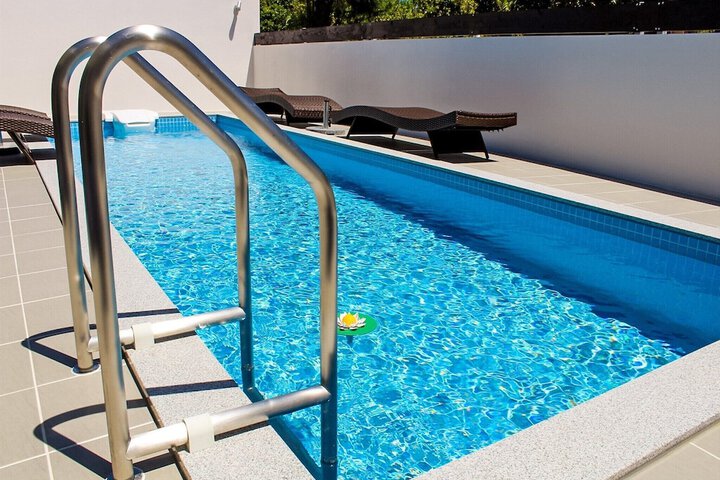 Pool 49 of 69