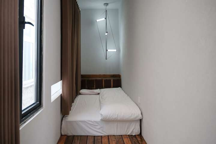 Room 20 of 150