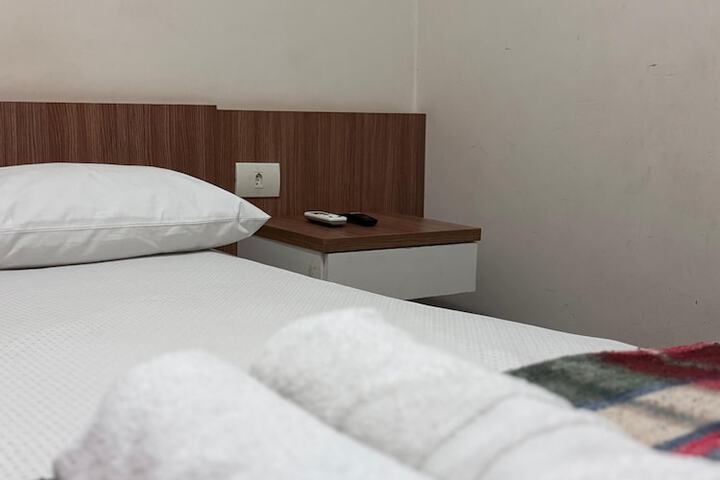 Room 15 of 37