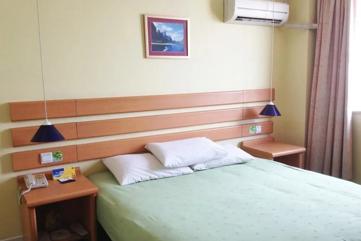Room 3 of 13