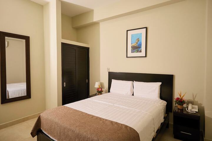 Room 11 of 33