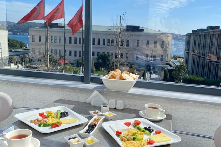 Dining 85 of 94
