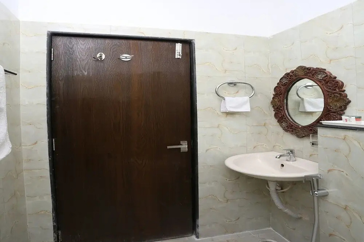 Room 9 of 22
