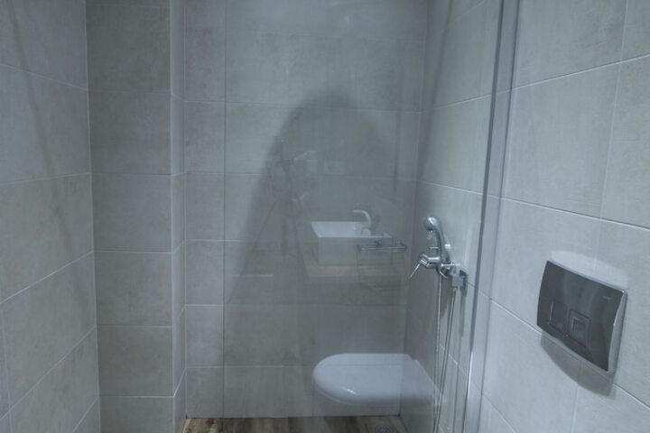 Room 15 of 132