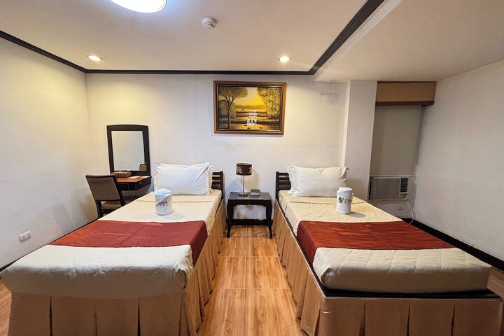 Room 25 of 61