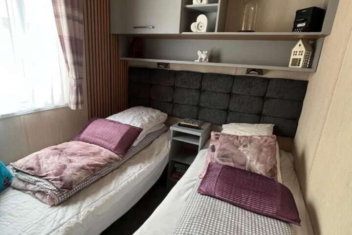Room 3 of 16