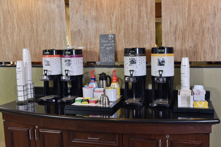 Breakfast/Coffee Service 47 of 56