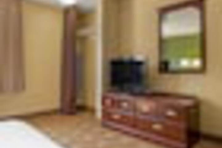 Room 32 of 102