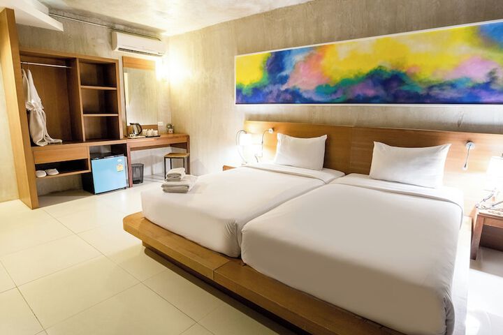Room 26 of 43