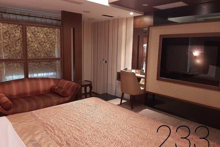Room 7 of 39