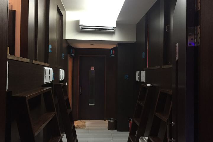Room 8 of 61