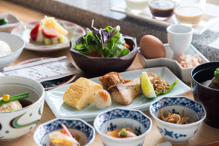 Breakfast/Coffee Service 100 of 107